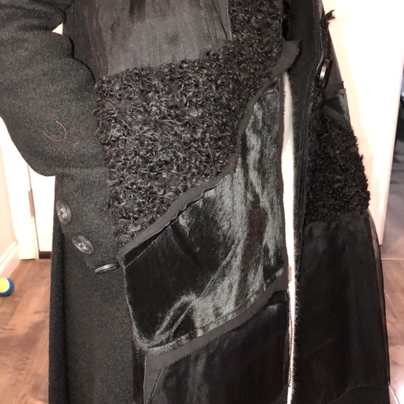 Black fancy coat with genuine cow hide pockets. - Picture 6 of 6